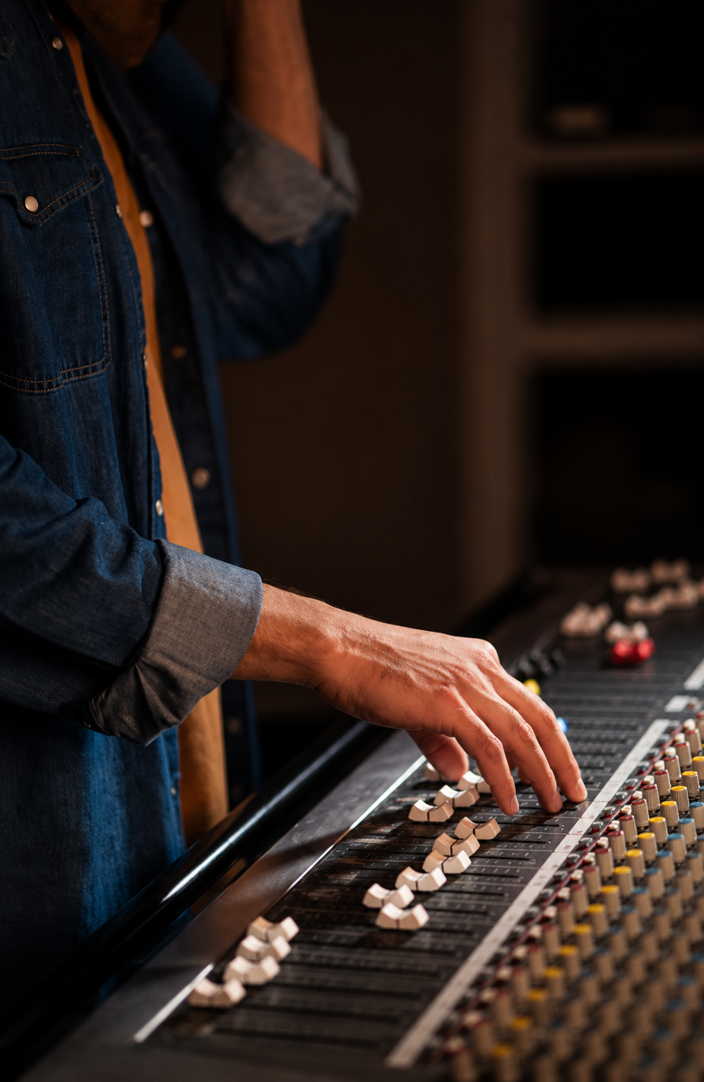 Control y mezcla de audio profesional